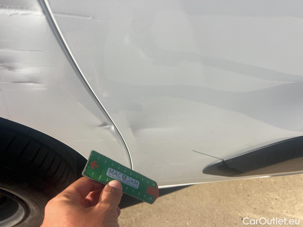  Citroen  Berlingo CITROEN  / 2018 / 4P / combi Talla M BlueHDi 100 LIVE (AC) #7