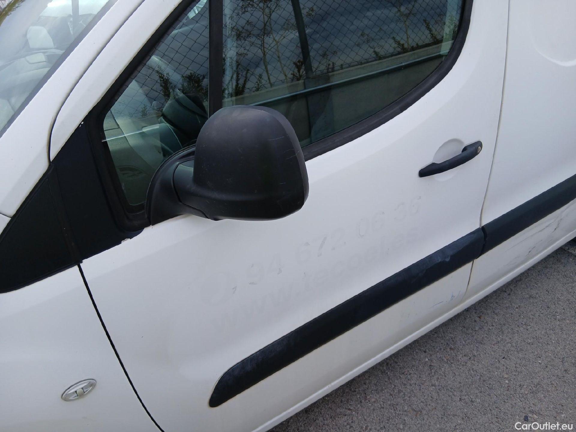  Citroen  Berlingo CITROEN  / 2015 / 3P / furgón derivado de turismo BlueHDi 74KW (100CV) #10