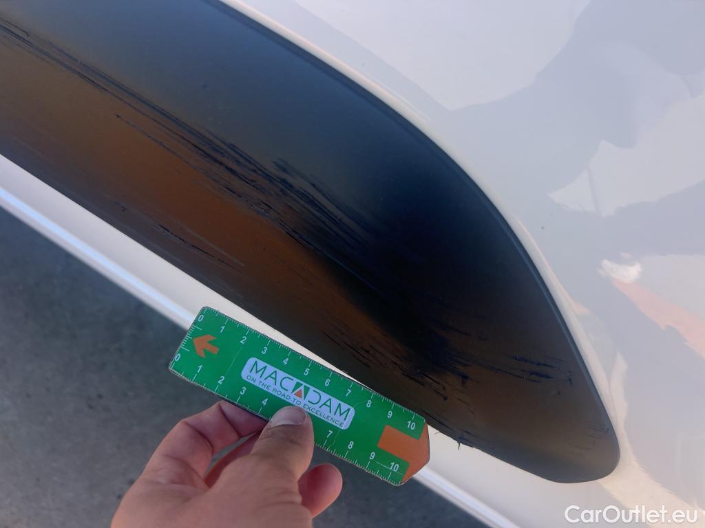  Citroen  Berlingo CITROEN  / 2018 / 4P / combi Talla M BlueHDi 100 LIVE (AC) #44