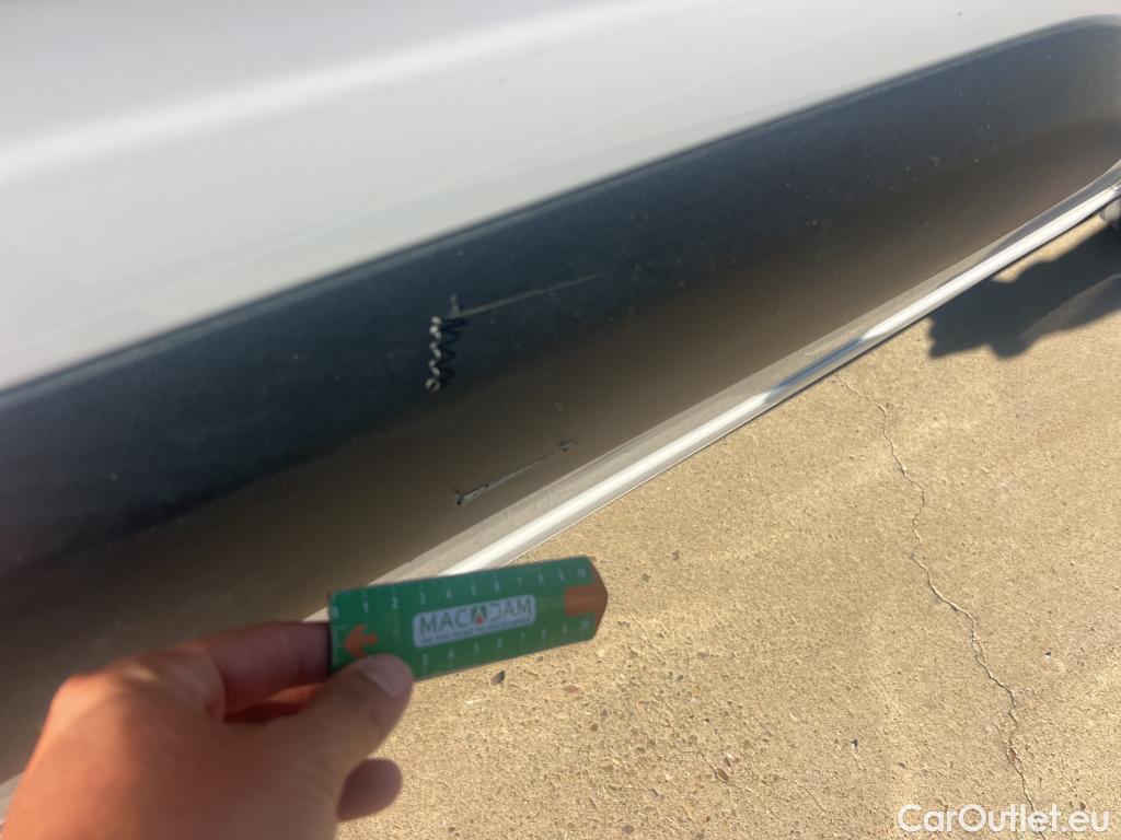  Citroen  Berlingo CITROEN  / 2018 / 4P / combi Talla M BlueHDi 100 LIVE (AC) #46