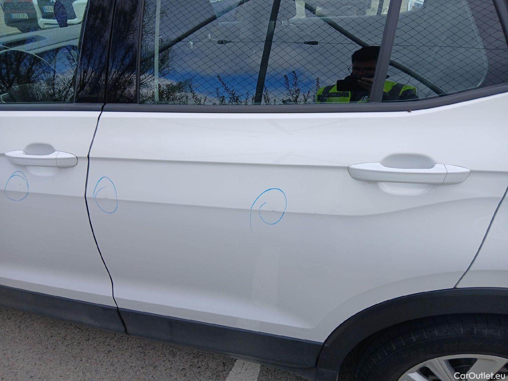  Volkswagen  T-CROSS VOLKSWAGEN  / 2018 / 5P / todoterreno Advance 1.0 TSI 81kW (110CV) DSG (AC3) #23