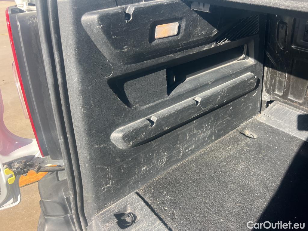  Citroen  Berlingo CITROEN  / 2018 / 4P / combi Talla M BlueHDi 100 LIVE (AC) #26