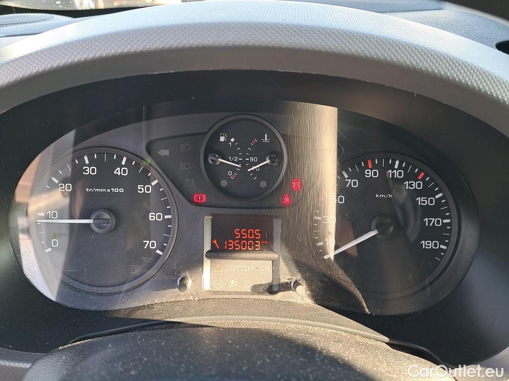  Peugeot  Partner PEUGEOT  VU 4p 2G furgón derivado de Furgón Confort PackL2 BlueHDi 73KW (100) #38