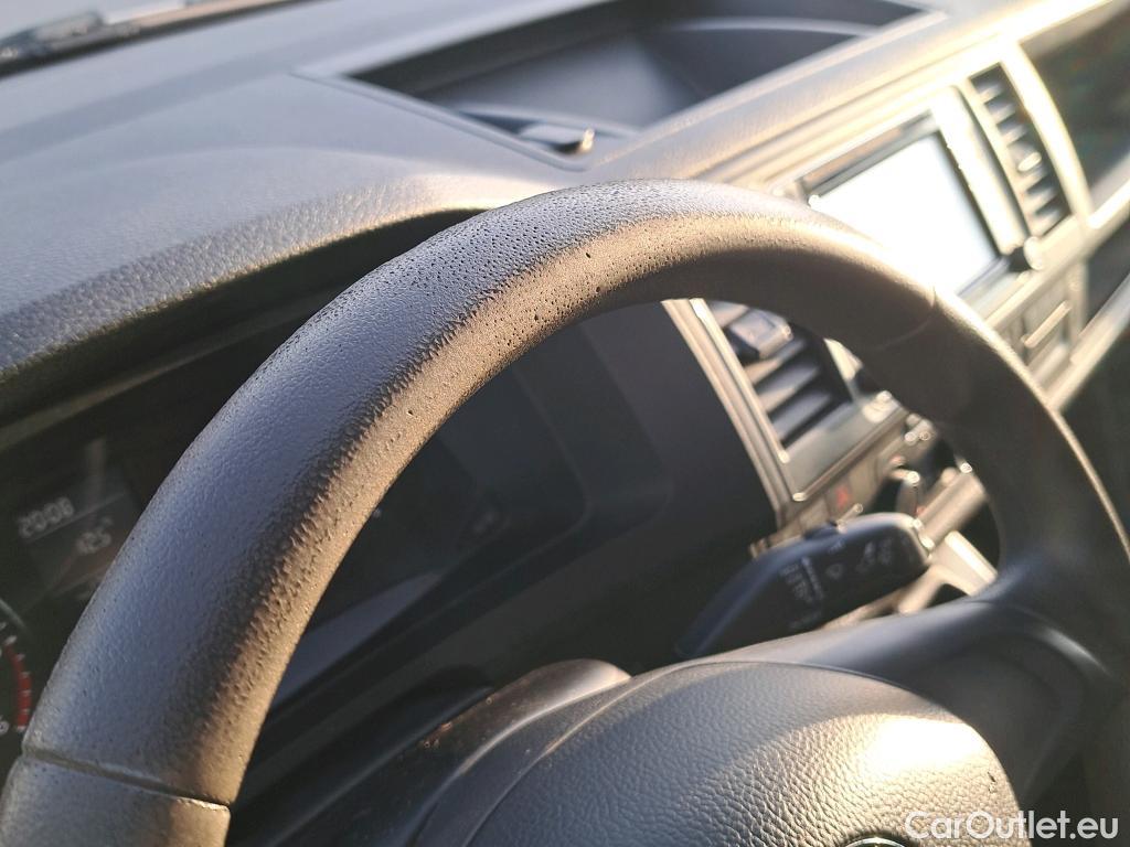  Volkswagen  Transporter VOLKSWAGEN  / 2015 / 4P / furgón Business Corto TN 2.0TDI 75kW(102CV) BMT #16