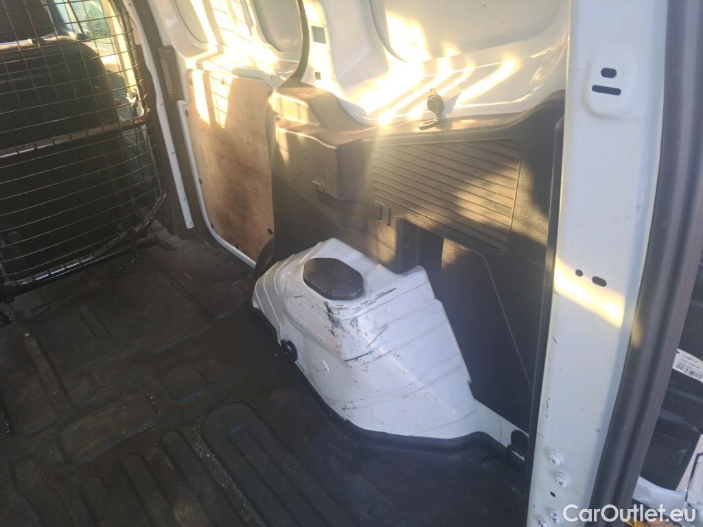  Ford  Transit FORD  Courier/2014/4P/furgón der.turis Van 1.5 TDCi 56kW Trend #32