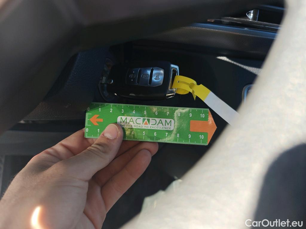  Land Rover  Discovery SSANGYONG Musso / 2022 / 4P / pickup doble cabina Sports D22DTR 4x4 Pro (AC2) #2