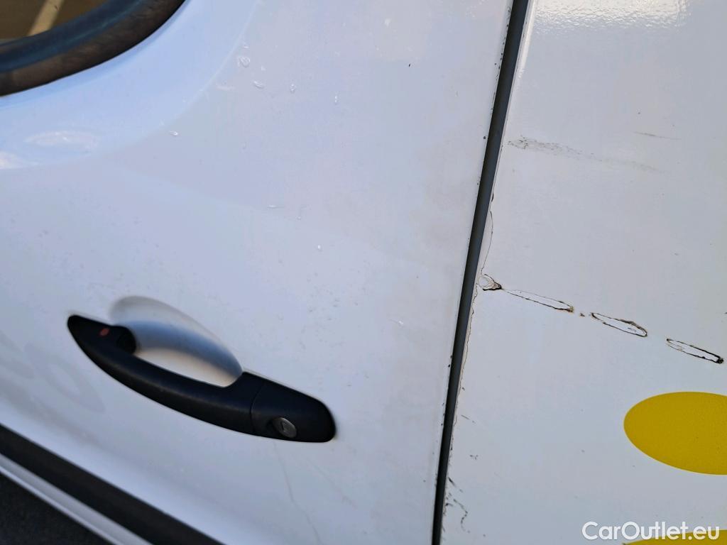  Peugeot  Partner PEUGEOT  VU 4p 2G furgón derivado de Furgón Confort PackL2 BlueHDi 73KW (100) #17