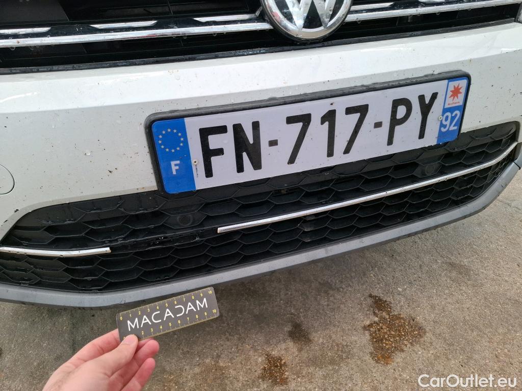  Volkswagen  Tiguan VOLKSWAGEN  / 2016 / 5P / SUV 1.5 TSI 150 EVO DSG7 Carat #3