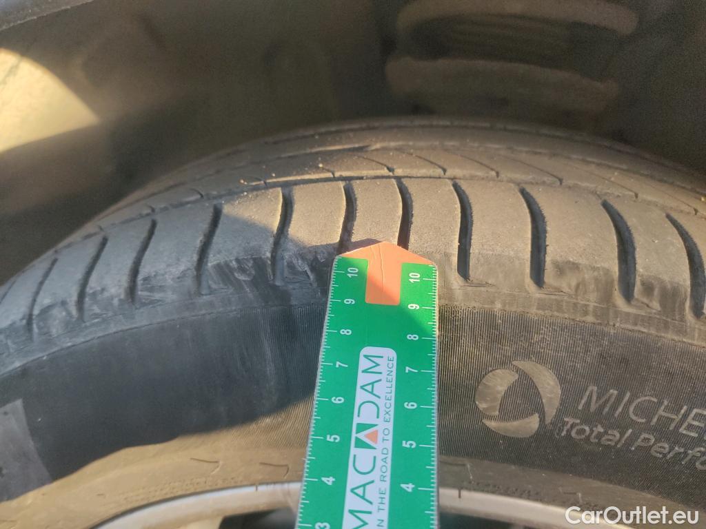  Audi  Q3 AUDI  Sportback / 2019 / 5P / todoterreno Advanced 35 TDI 110kW (150CV) S tronic (ACC) #2