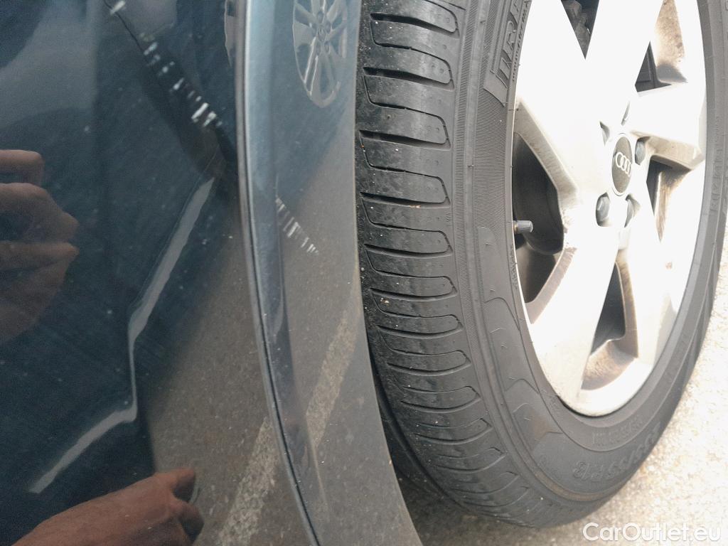  Audi  Q3 AUDI  / 2018 / 5P / todoterreno Advanced 35 TDI 110kW (150CV) #27