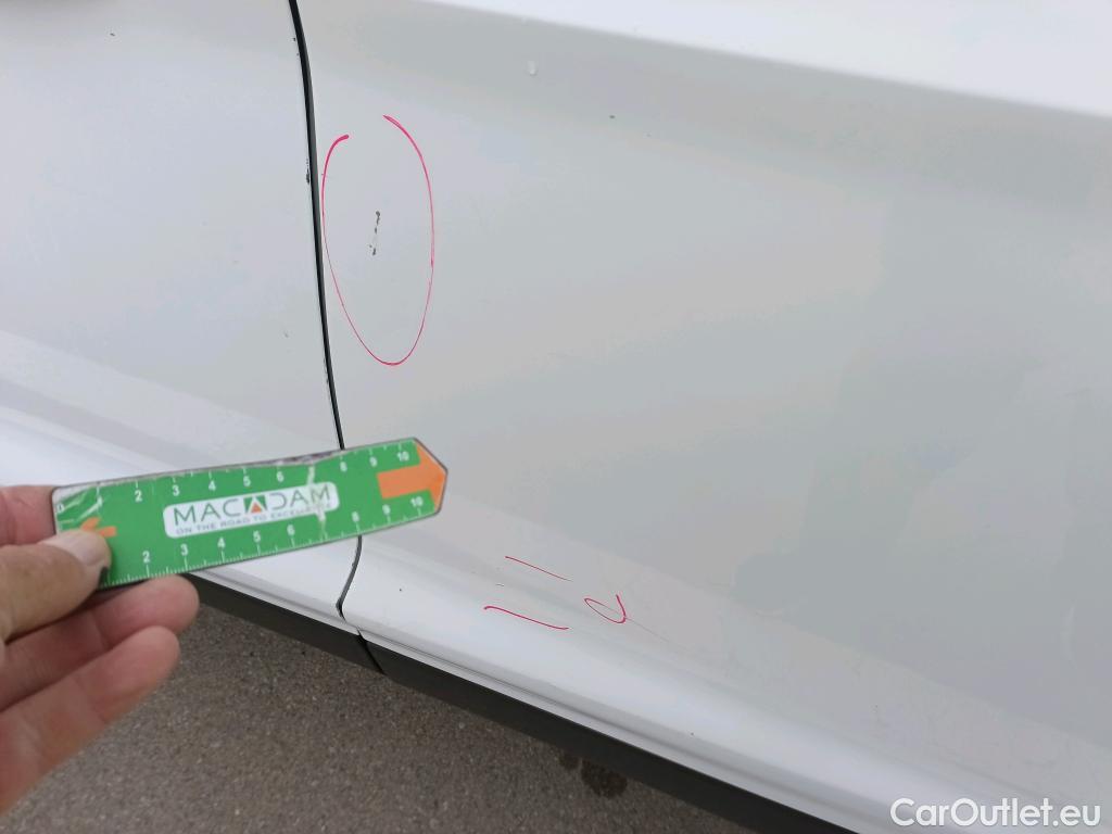  Ford  Kuga FORD  / 2016 / 5P / todoterreno 1.5 EcoBoost 88kW 4x2 Trend+ (CX) #18