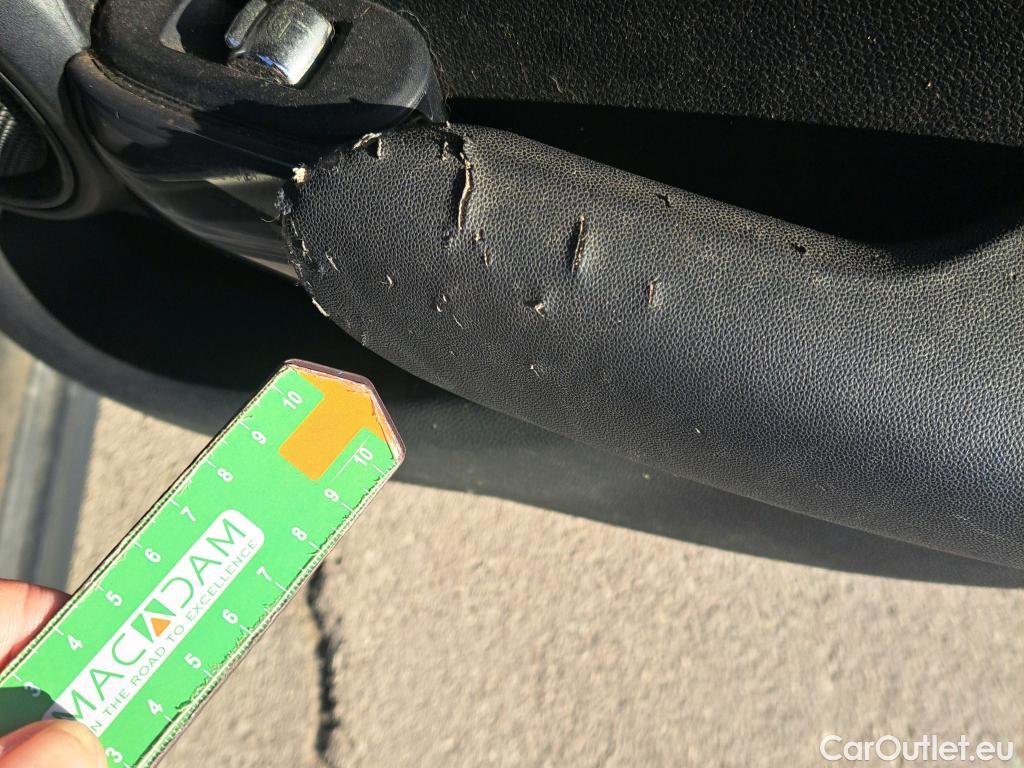  Mini  Cooper MINI MINI / 2014 / 5P / berlina con portón ONE 5 PUERTAS (CX) #21