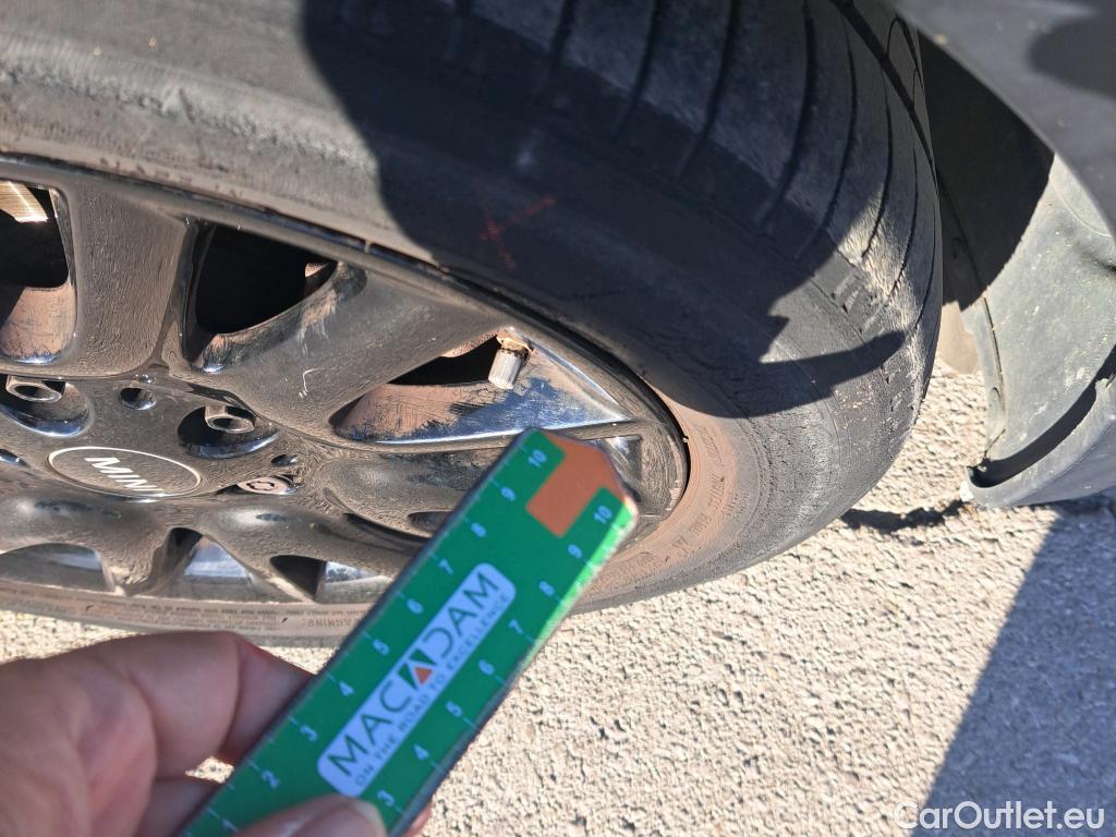  Mini  Cooper MINI MINI / 2014 / 5P / berlina con portón ONE 5 PUERTAS (CX) #9