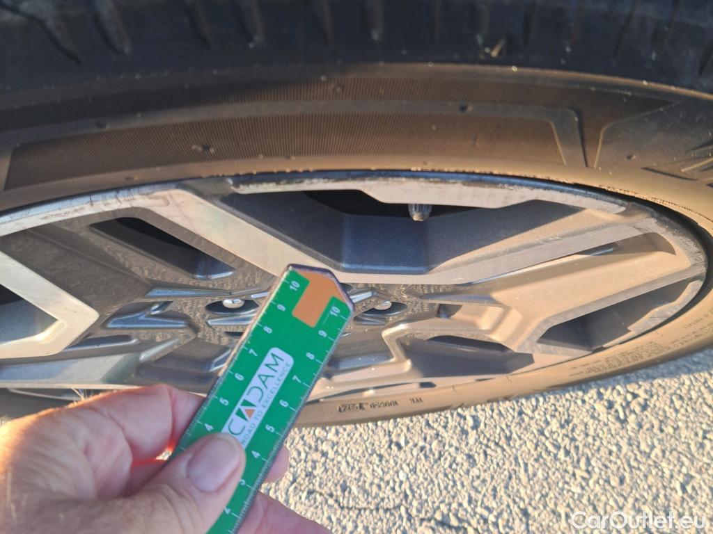  Hyundai  Santa Fe HYUNDAI  / 2021 / 5P / todoterreno 1.6 TGDi PHEV Tecno Auto 4x4 #4