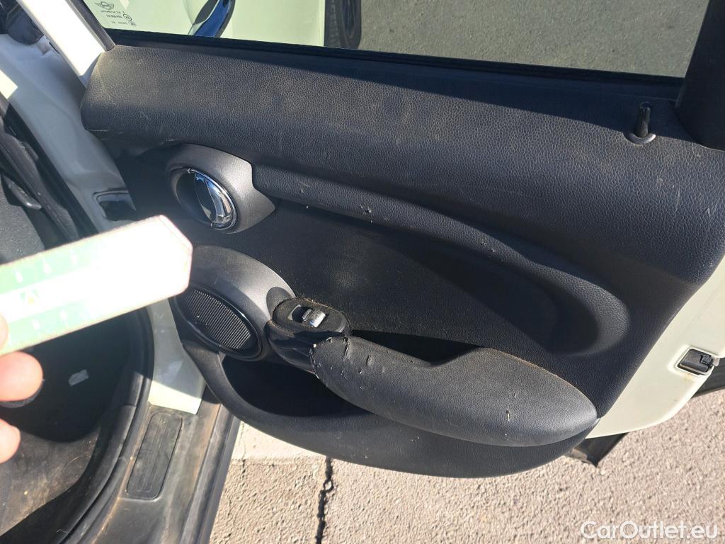  Mini  Cooper MINI MINI / 2014 / 5P / berlina con portón ONE 5 PUERTAS (CX) #18