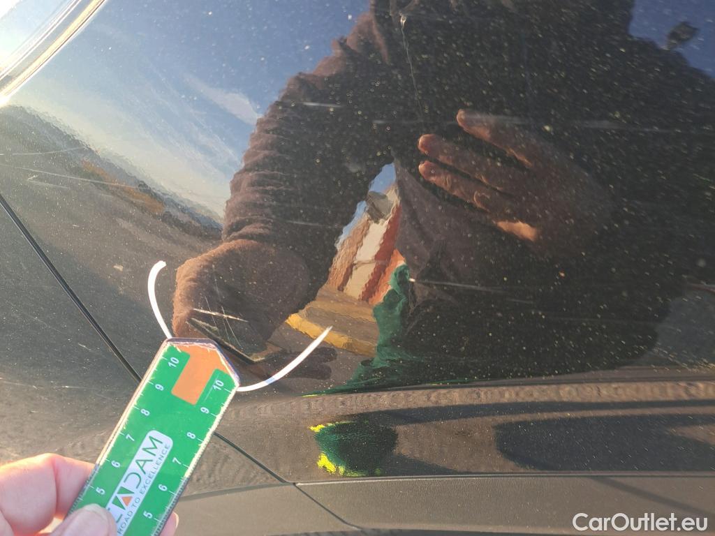  Hyundai  Santa Fe HYUNDAI  / 2021 / 5P / todoterreno 1.6 TGDi PHEV Tecno Auto 4x4 #28