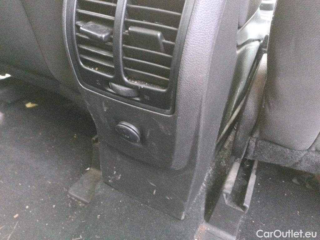  Ford  Kuga FORD  / 2016 / 5P / todoterreno 1.5 EcoBoost 88kW 4x2 Trend+ (CX) #11