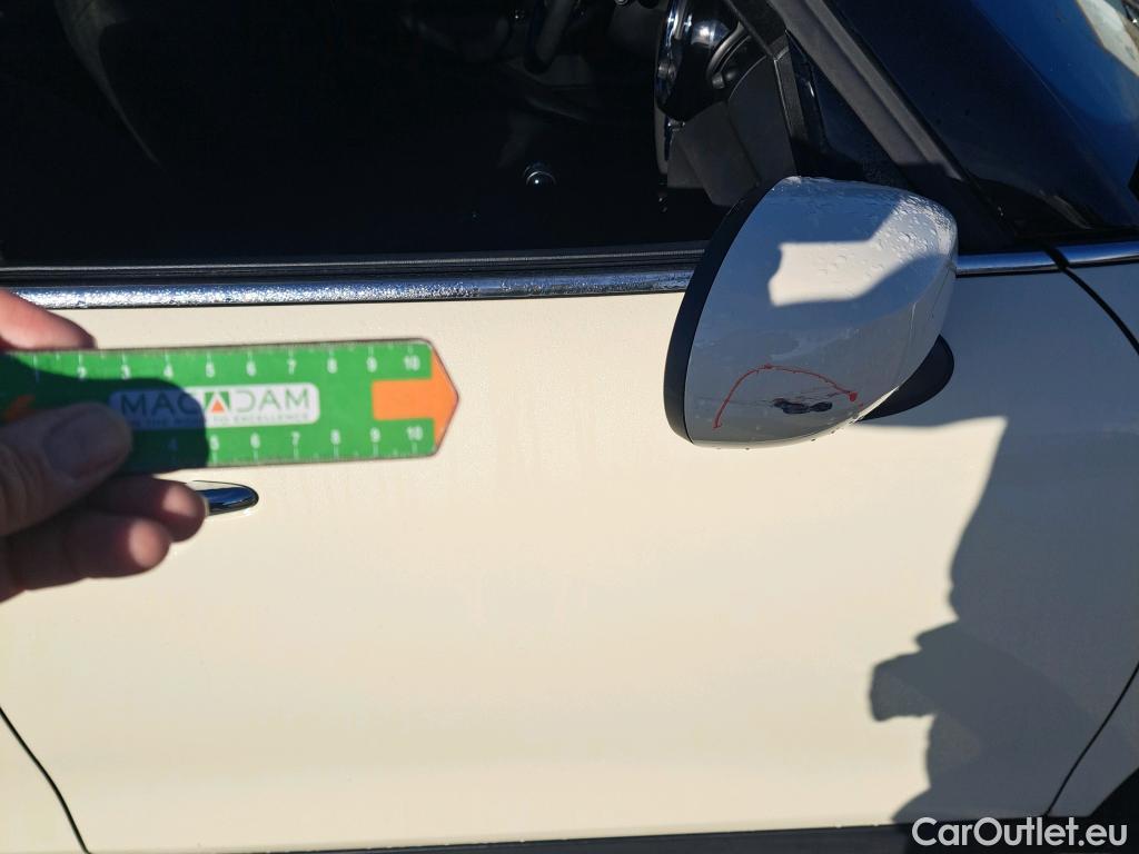  Mini  Cooper MINI MINI / 2014 / 5P / berlina con portón ONE 5 PUERTAS (CX) #28