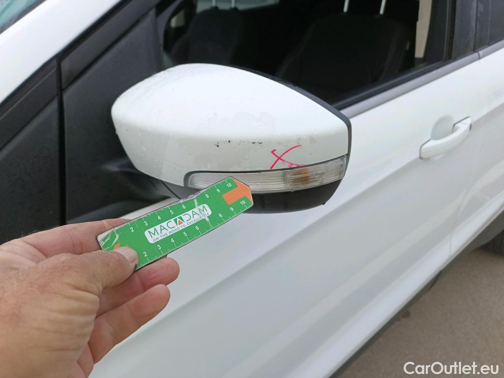  Ford  Kuga FORD  / 2016 / 5P / todoterreno 1.5 EcoBoost 88kW 4x2 Trend+ (CX) #39