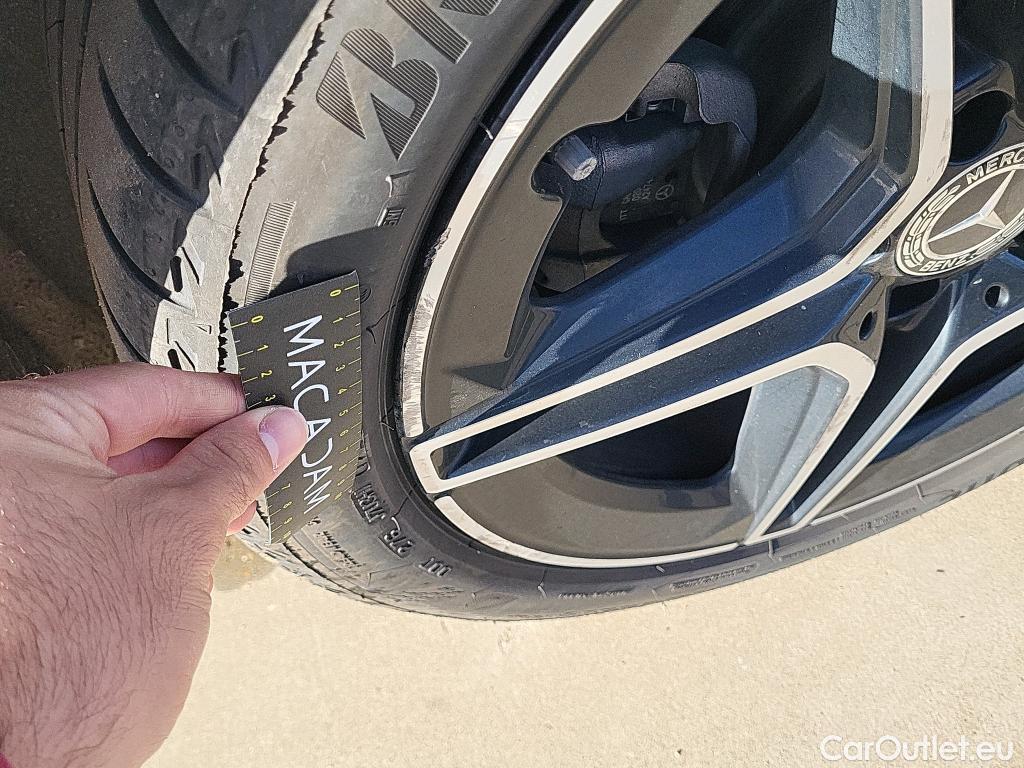  Mercedes  CLA-Klasse MERCEDES-BENZ CLA / 2019 / 4P / coupé CLA 200 D DCT #4