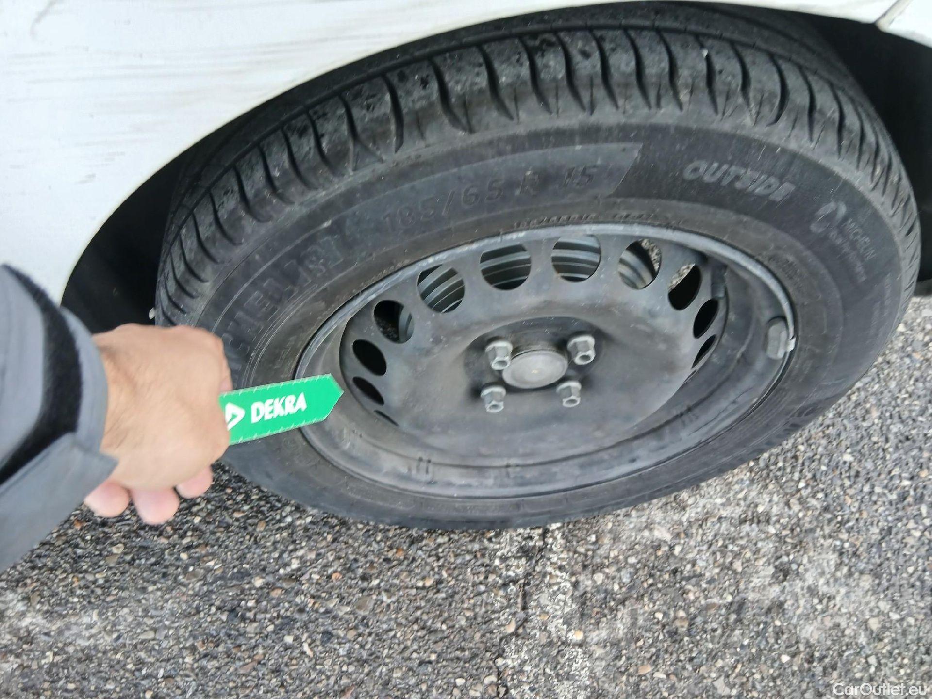  Renault  Clio  IV Business 1.5 dCi 90CV MT5 E6 #14