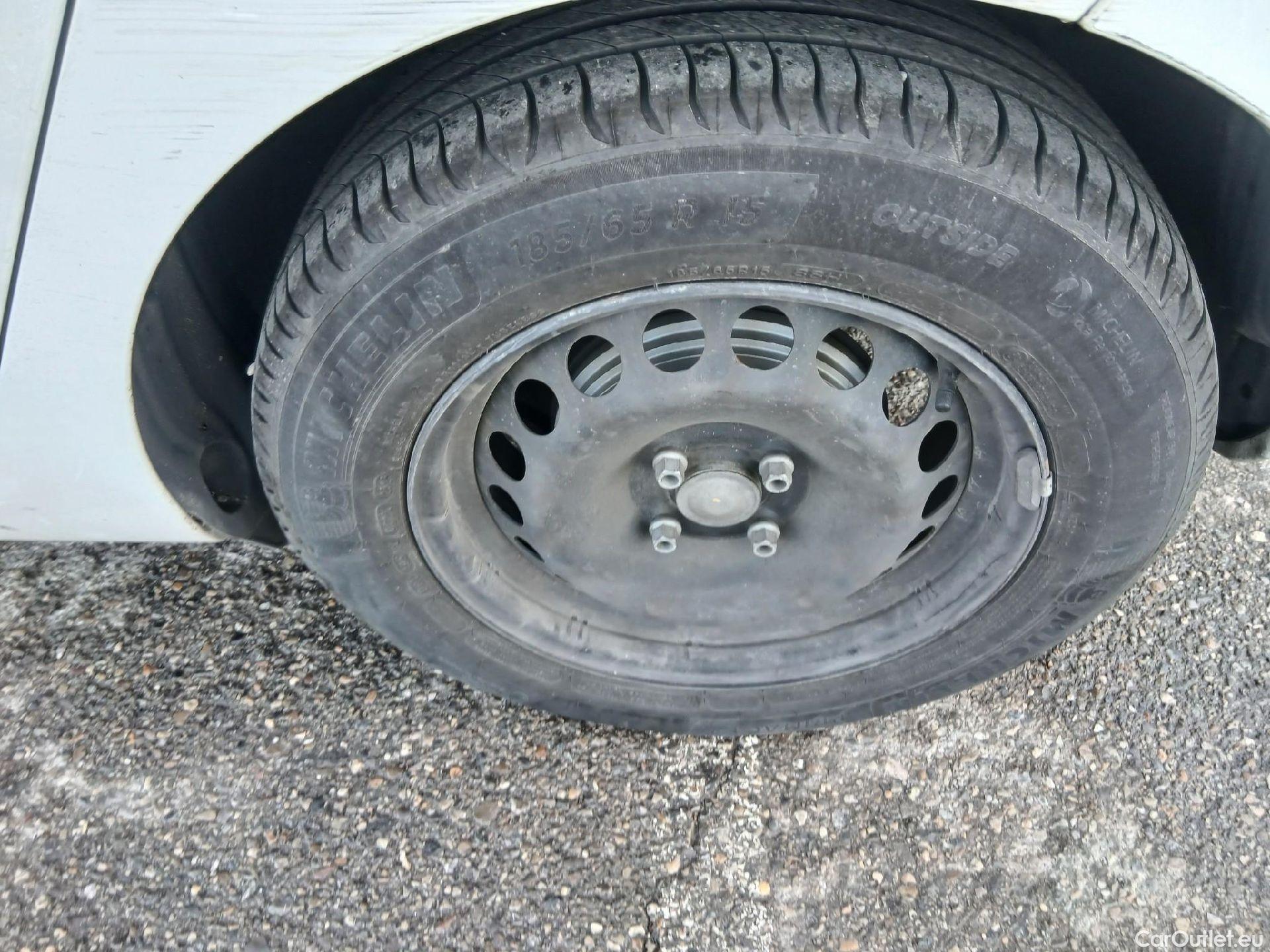  Renault  Clio  IV Business 1.5 dCi 90CV MT5 E6 #13