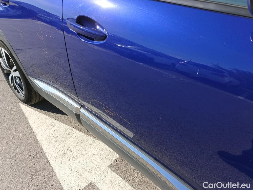  Peugeot  3008 PEUGEOT  Hybrid / 2016 / 5P / todoterreno 225 e-EAT8 Allure #5