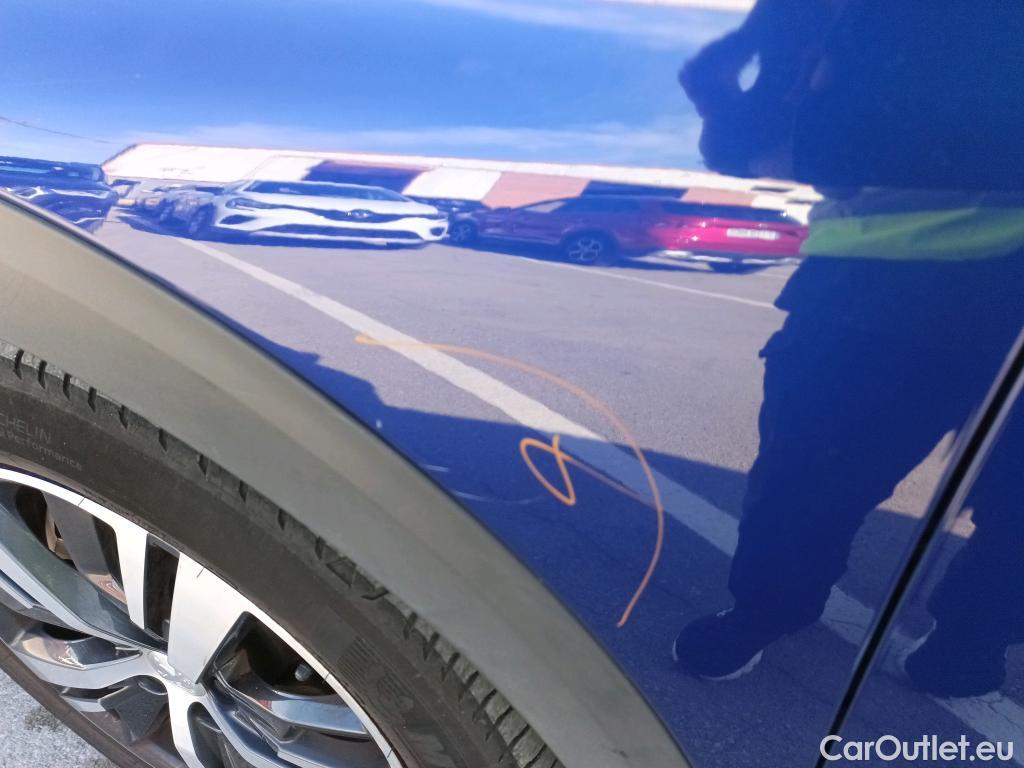  Peugeot  3008 PEUGEOT  Hybrid / 2016 / 5P / todoterreno 225 e-EAT8 Allure #26