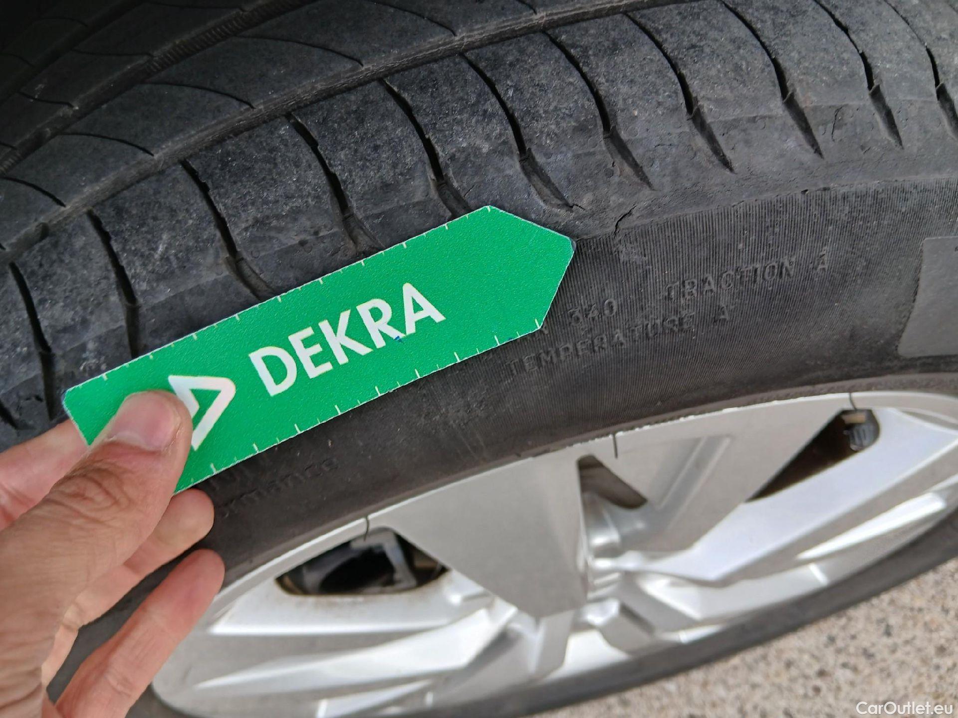  Peugeot  3008 PEUGEOT  / 2020 / 5P / todoterreno 1.5 BlueHDi 96kW (130CV) S&S Active Pack #4