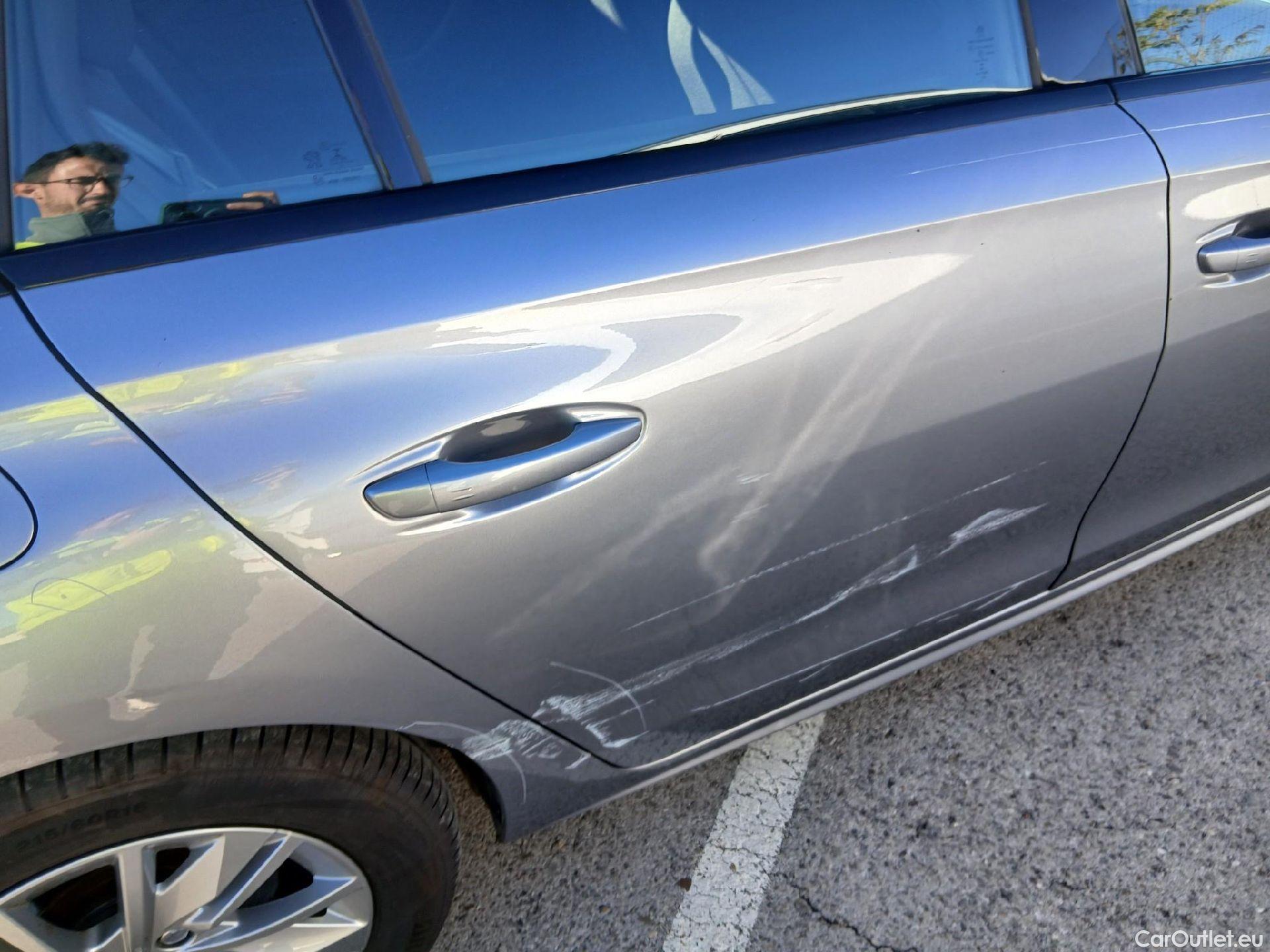  Peugeot  508 PEUGEOT  / 2018 / 5P / familiar SW Active Pack PureTech 130 S&S EAT8 #26