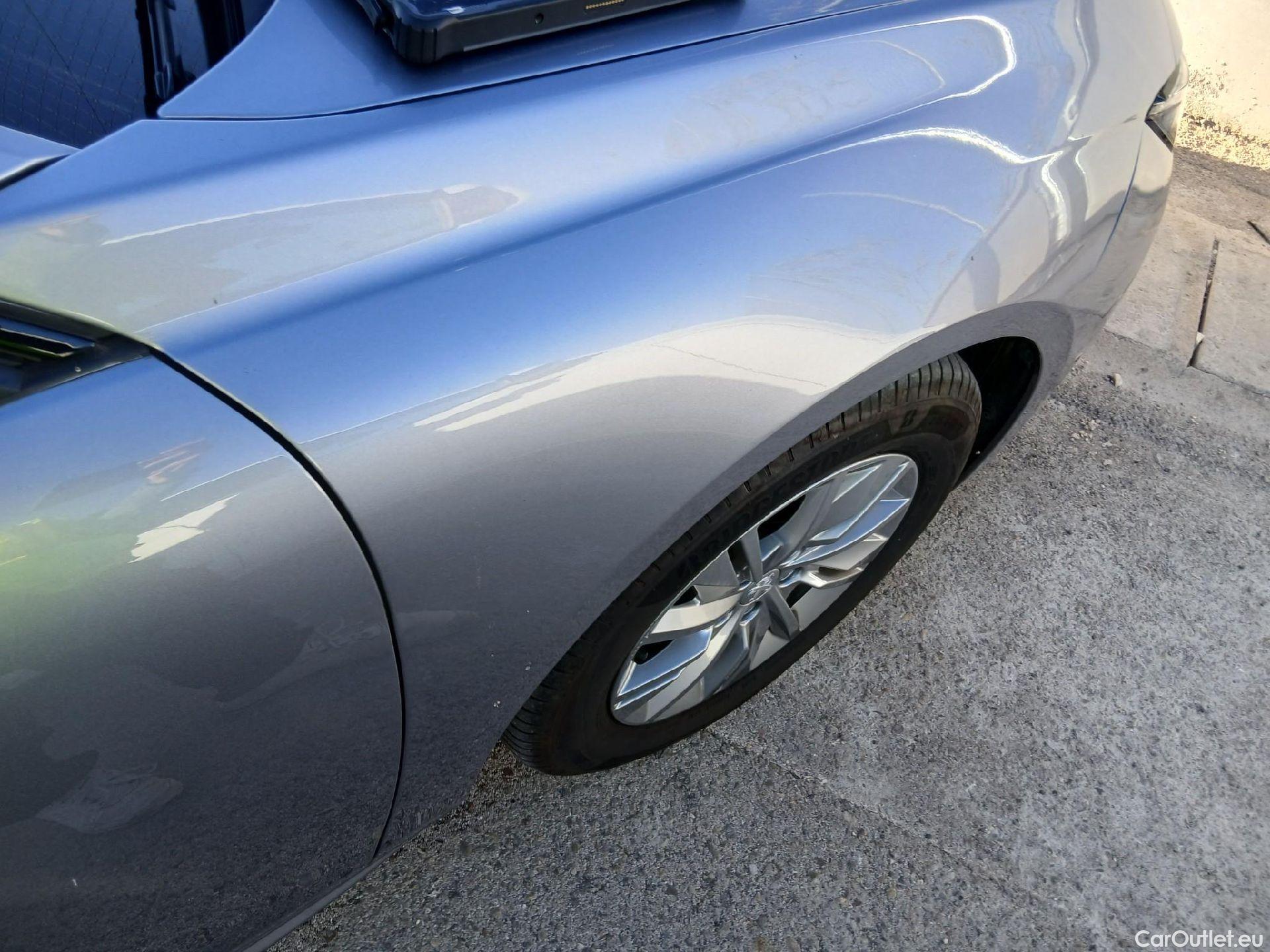  Peugeot  508 PEUGEOT  / 2018 / 5P / familiar SW Active Pack PureTech 130 S&S EAT8 #36