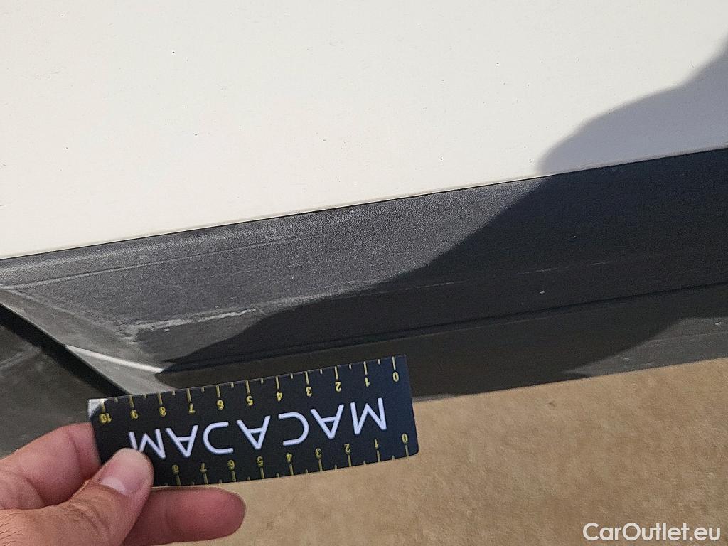  Peugeot  2008 PEUGEOT  / 2019 / 5P / todoterreno Active Pack BlueHDI 81kW (110CV) #18