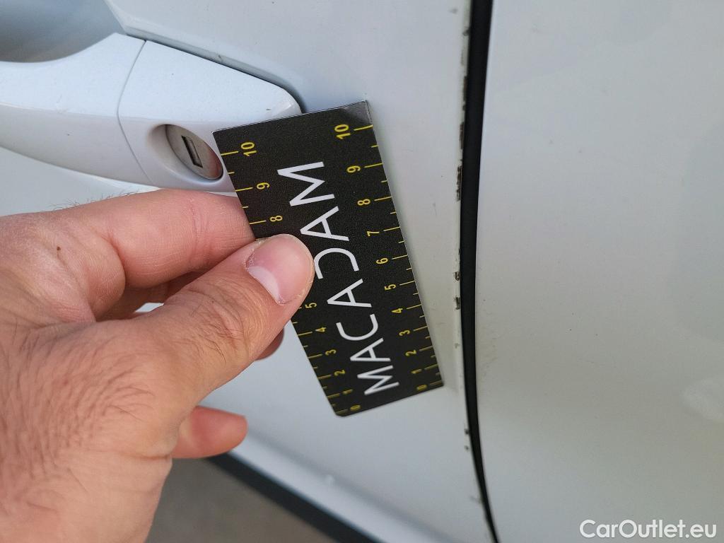  Peugeot  2008 PEUGEOT  / 2019 / 5P / todoterreno Active Pack BlueHDI 81kW (110CV) #4