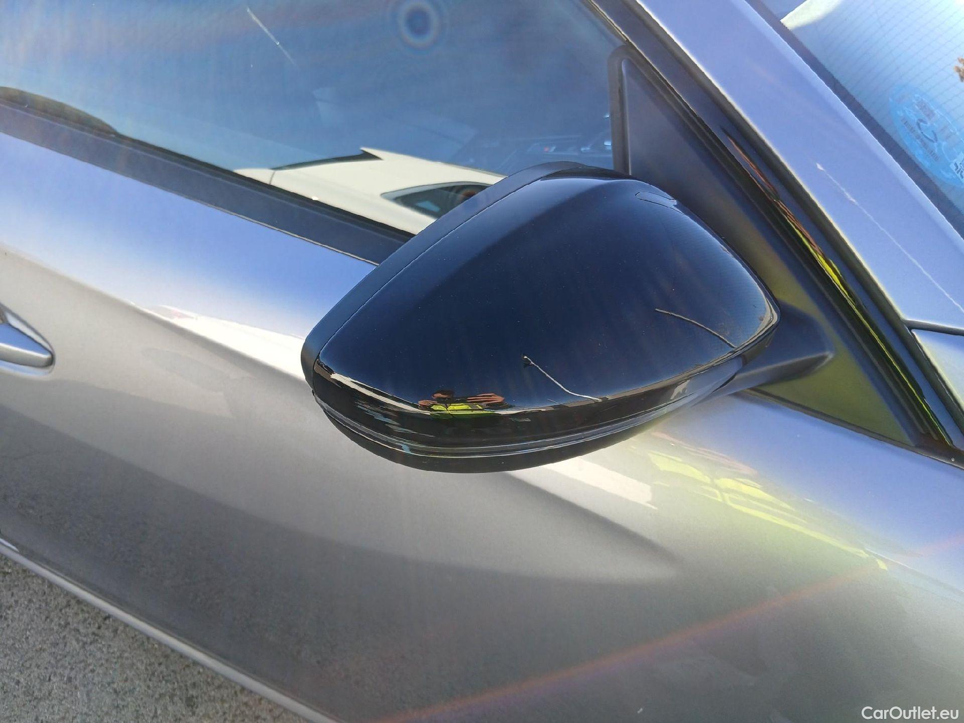  Peugeot  508 PEUGEOT  / 2018 / 5P / familiar SW Active Pack PureTech 130 S&S EAT8 #31