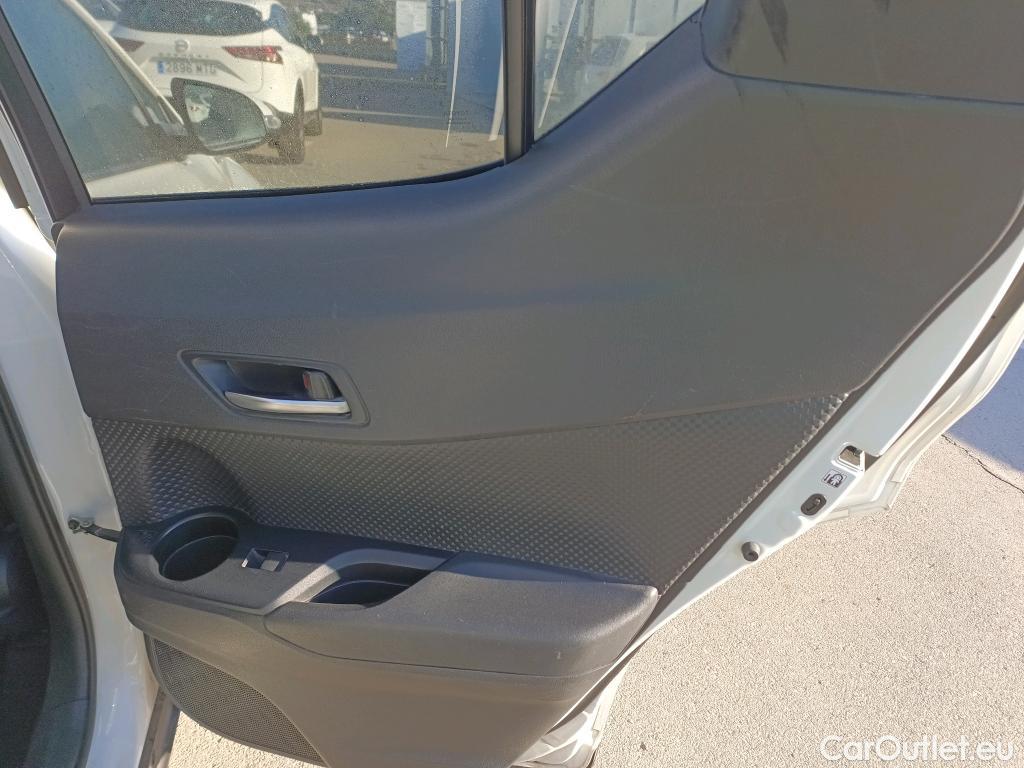  Toyota  C-HR TOYOTA  / 2019 / 5P / todoterreno 1.8 125H Advance #15