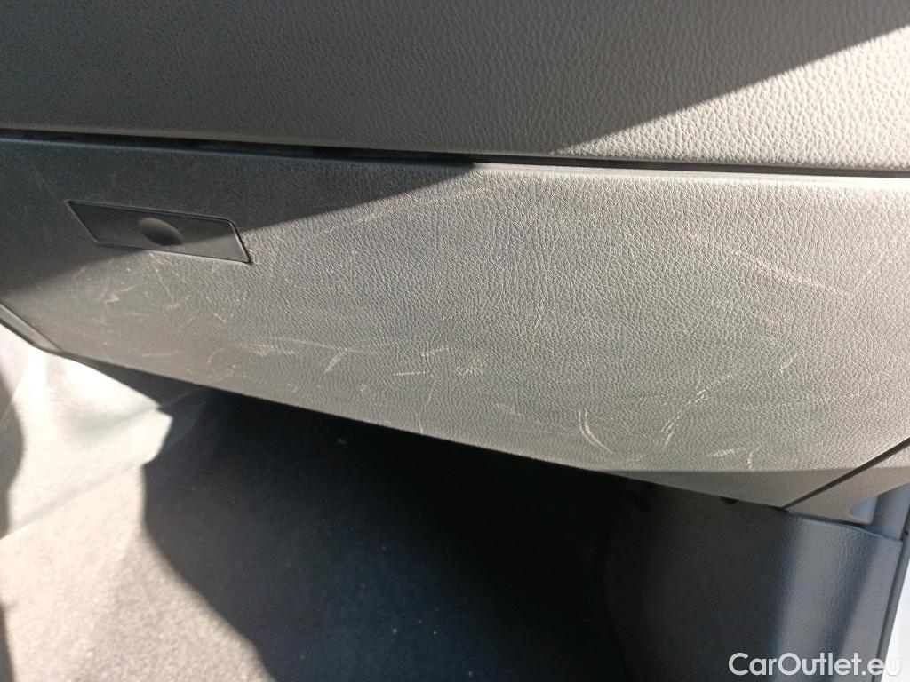  Toyota  C-HR TOYOTA  / 2019 / 5P / todoterreno 1.8 125H Advance #17