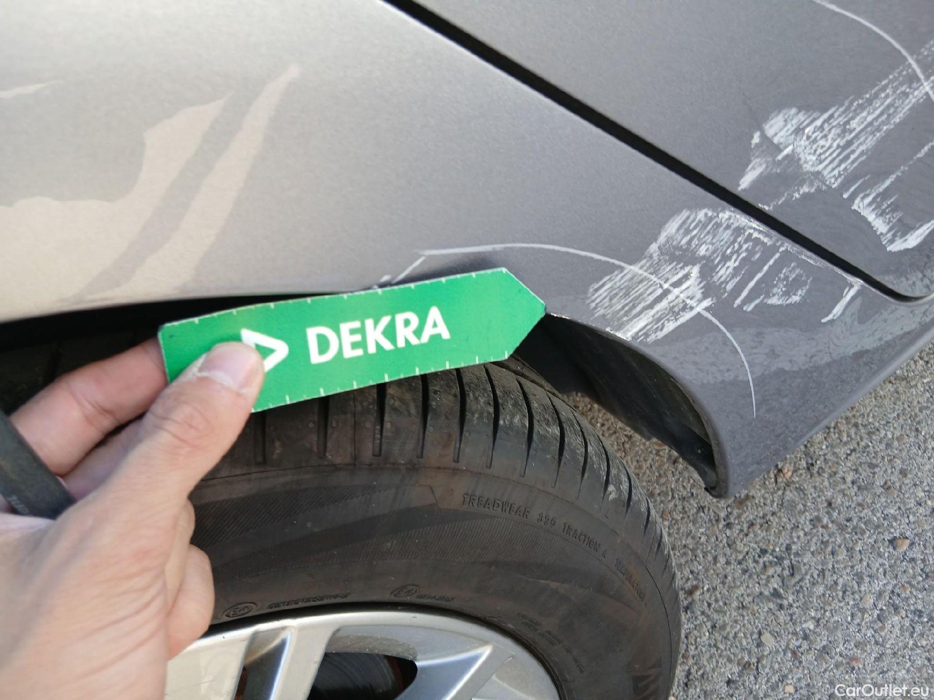  Peugeot  508 PEUGEOT  / 2018 / 5P / familiar SW Active Pack PureTech 130 S&S EAT8 #24