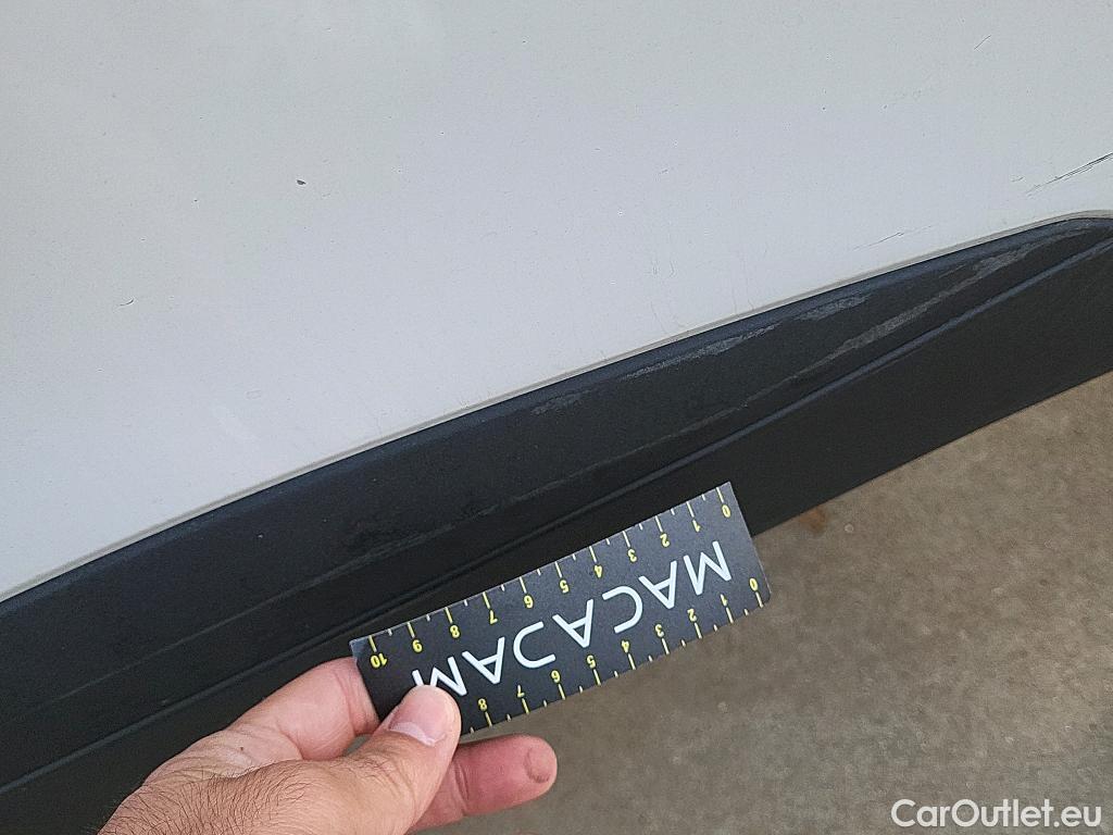  Peugeot  2008 PEUGEOT  / 2019 / 5P / todoterreno Active Pack BlueHDI 81kW (110CV) #16