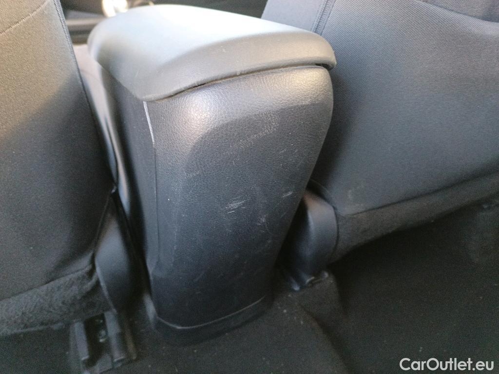  Toyota  C-HR TOYOTA  / 2019 / 5P / todoterreno 1.8 125H Advance #5