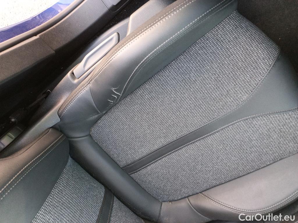  Peugeot  3008 PEUGEOT  Hybrid / 2016 / 5P / todoterreno 225 e-EAT8 Allure #11