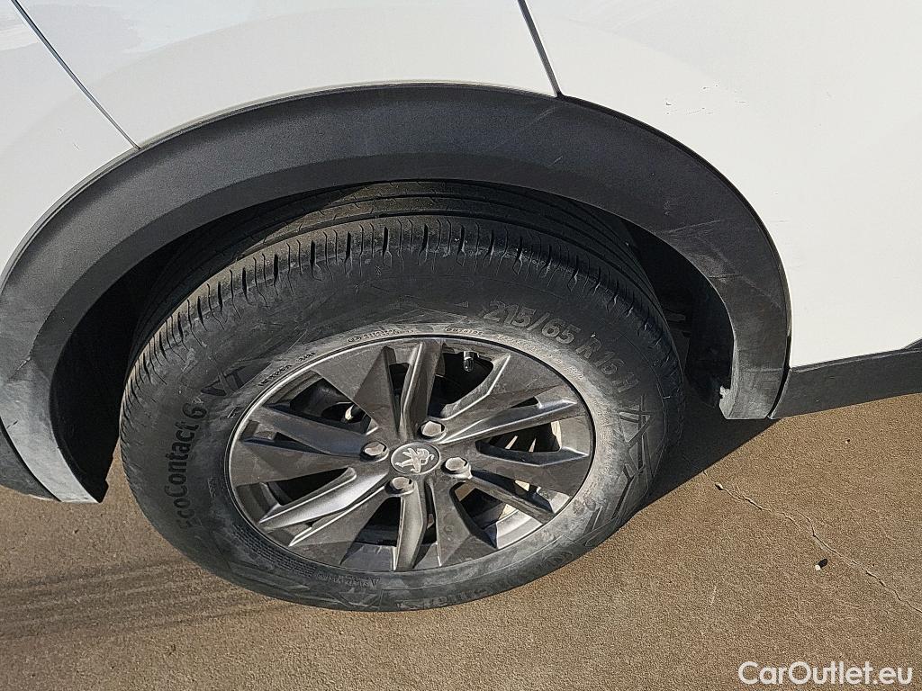  Peugeot  2008 PEUGEOT  / 2019 / 5P / todoterreno Active Pack BlueHDI 81kW (110CV) #21