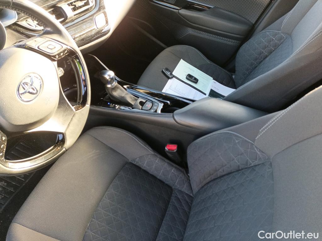  Toyota  C-HR TOYOTA  / 2019 / 5P / todoterreno 1.8 125H Advance #9