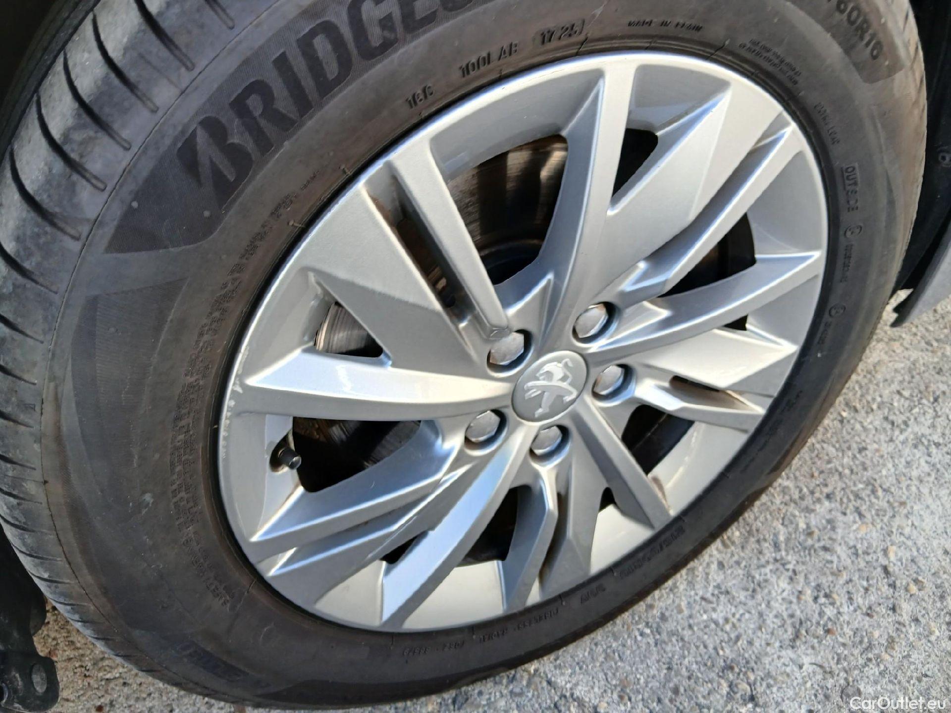  Peugeot  508 PEUGEOT  / 2018 / 5P / familiar SW Active Pack PureTech 130 S&S EAT8 #34