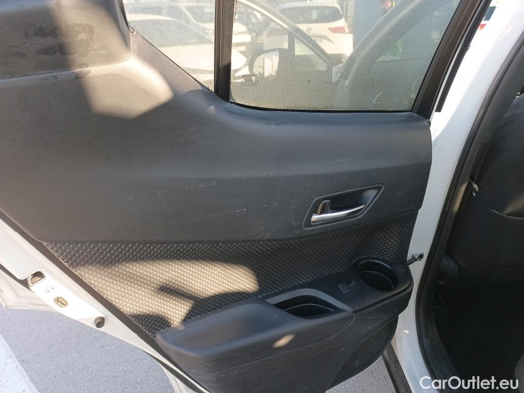  Toyota  C-HR TOYOTA  / 2019 / 5P / todoterreno 1.8 125H Advance #13