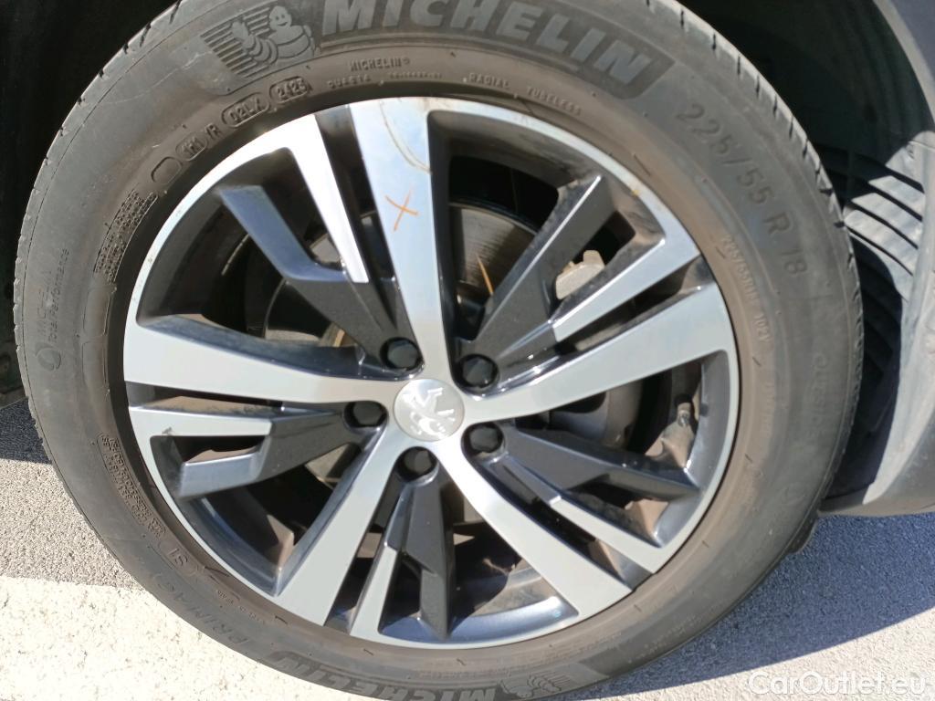  Peugeot  3008 PEUGEOT  Hybrid / 2016 / 5P / todoterreno 225 e-EAT8 Allure #7