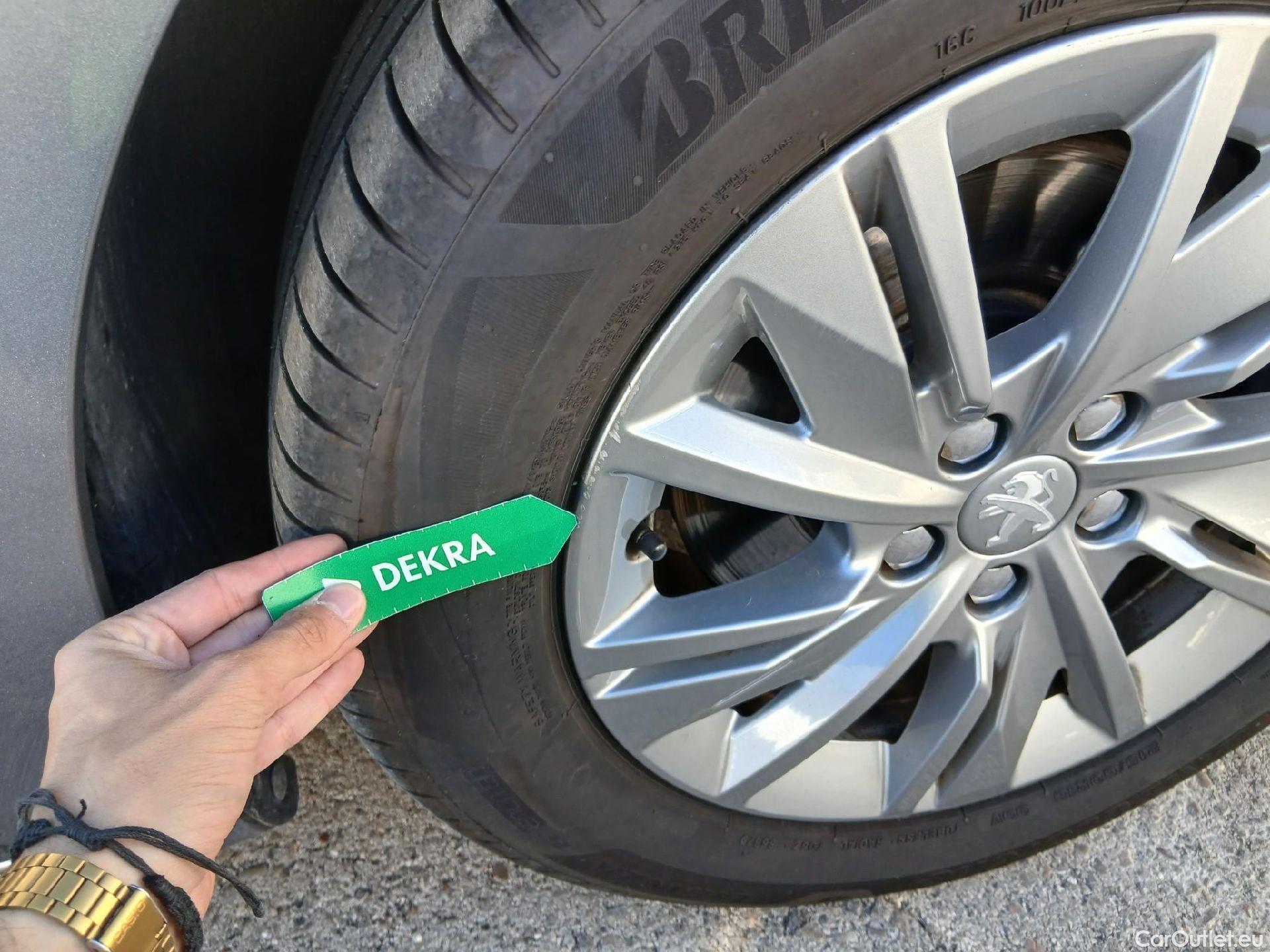  Peugeot  508 PEUGEOT  / 2018 / 5P / familiar SW Active Pack PureTech 130 S&S EAT8 #35