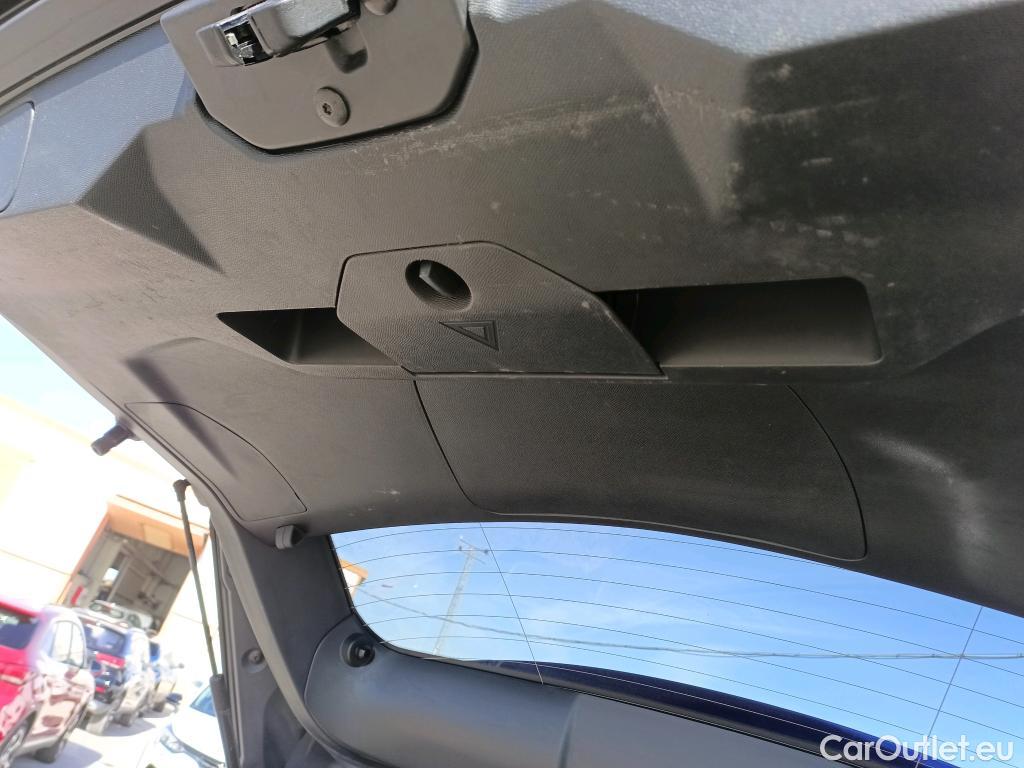  Peugeot  3008 PEUGEOT  Hybrid / 2016 / 5P / todoterreno 225 e-EAT8 Allure #28