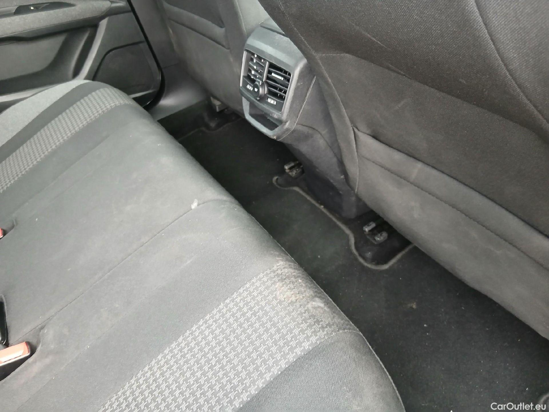  Peugeot  3008 PEUGEOT  / 2020 / 5P / todoterreno 1.5 BlueHDi 96kW (130CV) S&S Active Pack #15