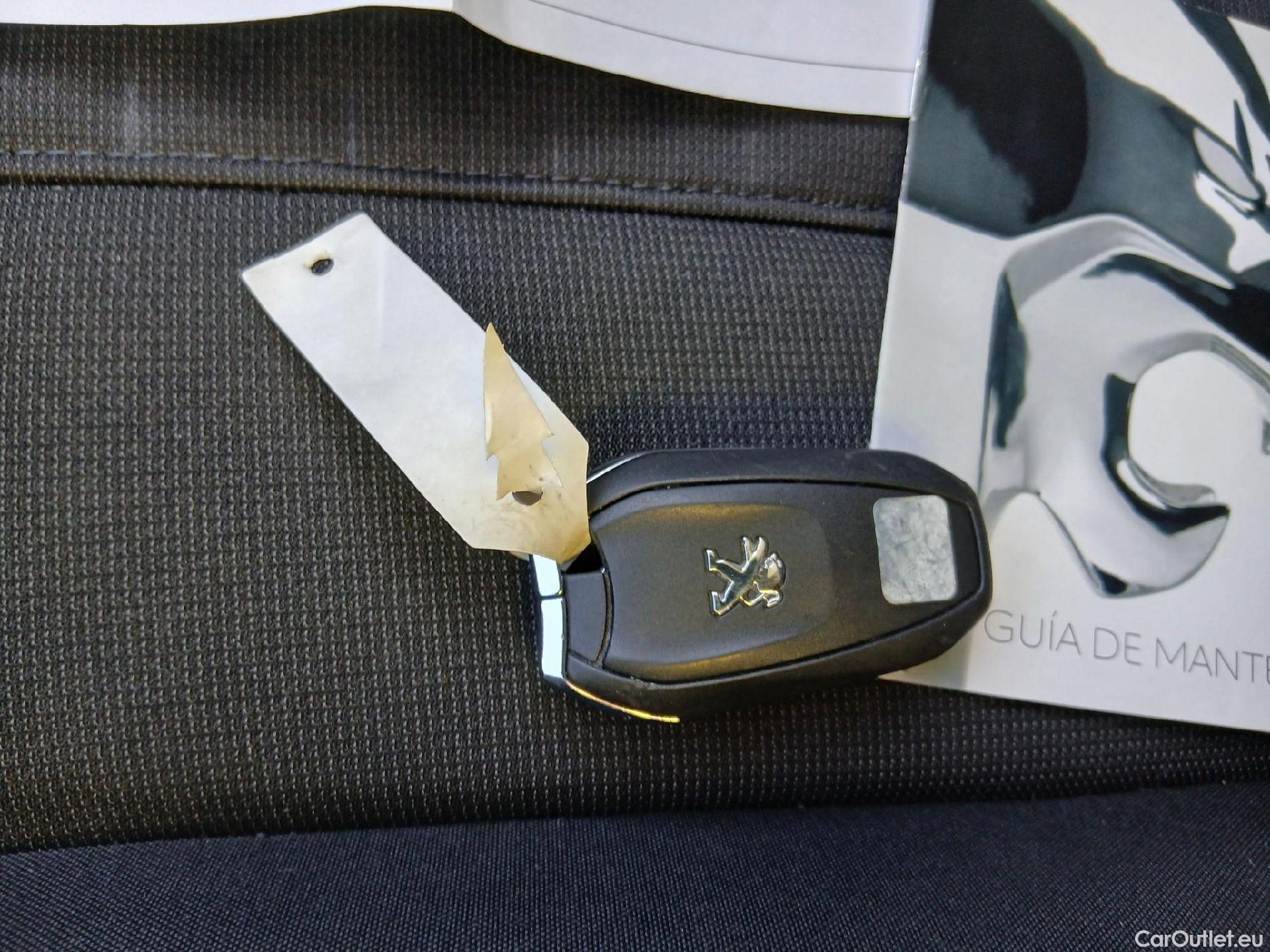  Peugeot  508 PEUGEOT  / 2018 / 5P / familiar SW Active Pack PureTech 130 S&S EAT8 #1