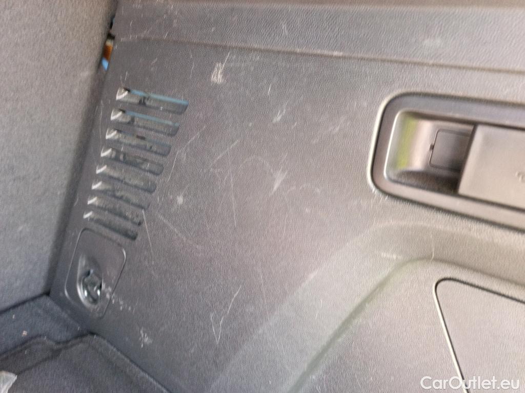  Peugeot  3008 PEUGEOT  Hybrid / 2016 / 5P / todoterreno 225 e-EAT8 Allure #22